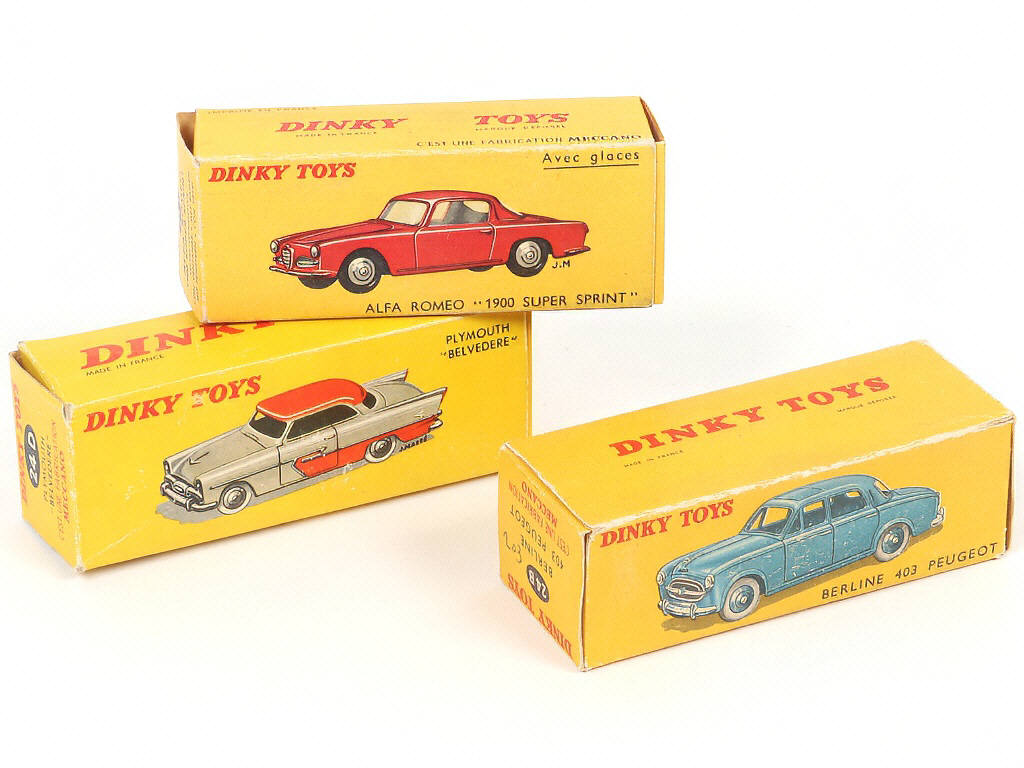 Lot 199 - DINKY TOYS (FRANCE) (3)