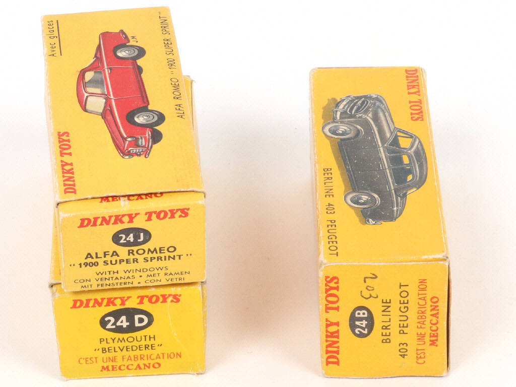 Lot 199 - DINKY TOYS (FRANCE) (3)
