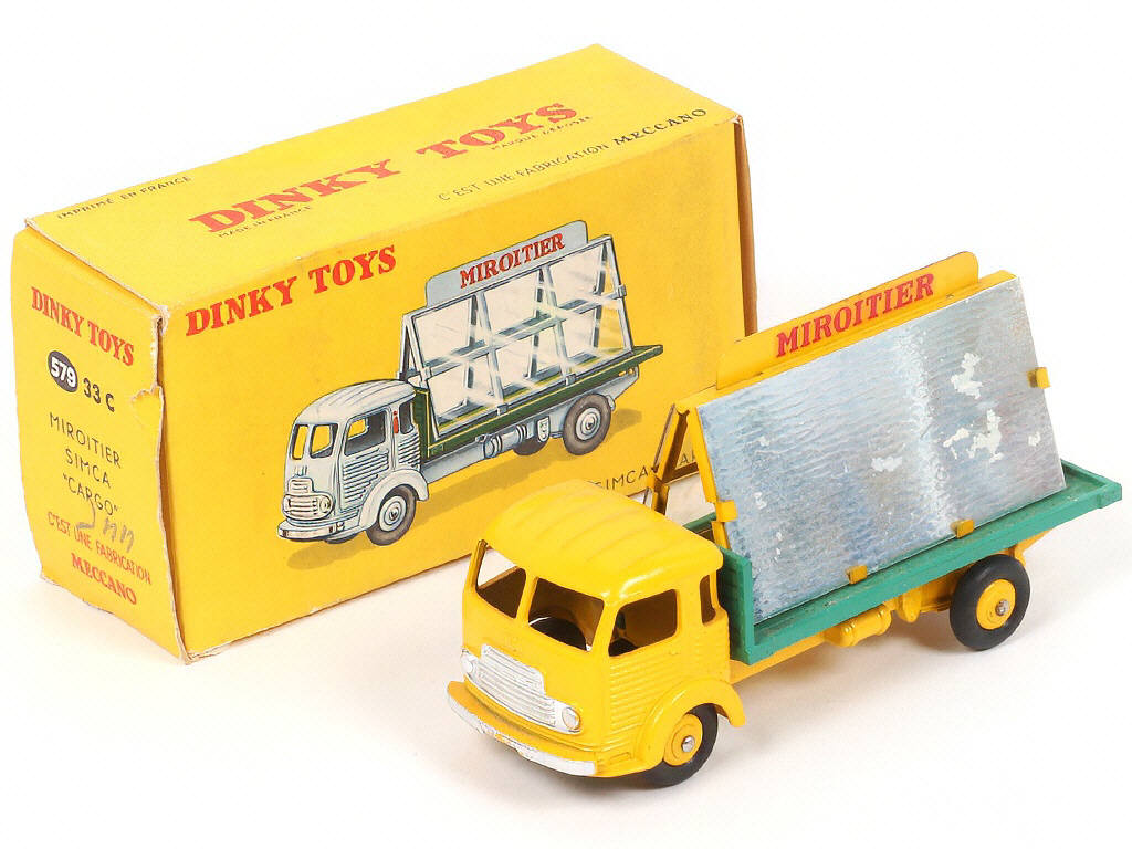 Lot 182 - DINKY TOYS (FRANCE) (1)