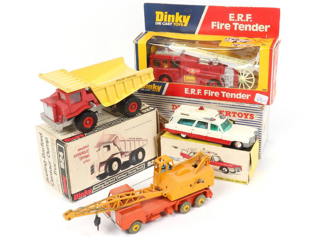 Lot 128 - DINKY TOYS (GB) (4)