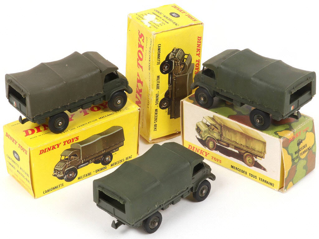 Lot 274 - DINKY TOYS (FRANCE) (3)