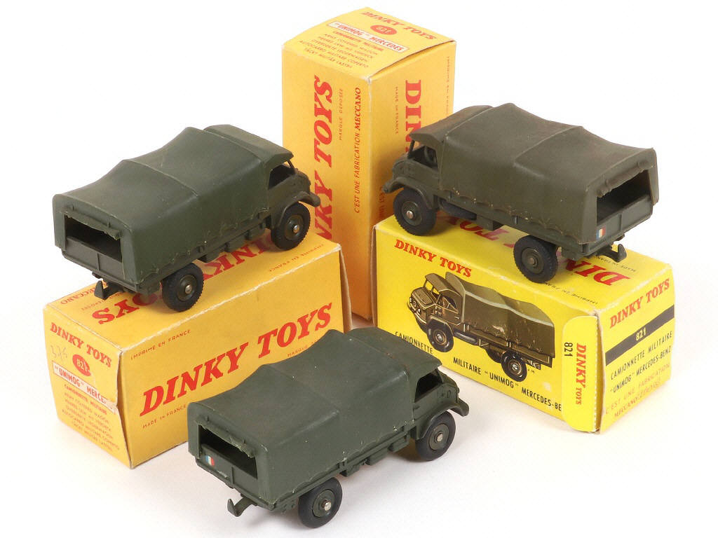 Lot 268 - DINKY TOYS (FRANCE) (3)