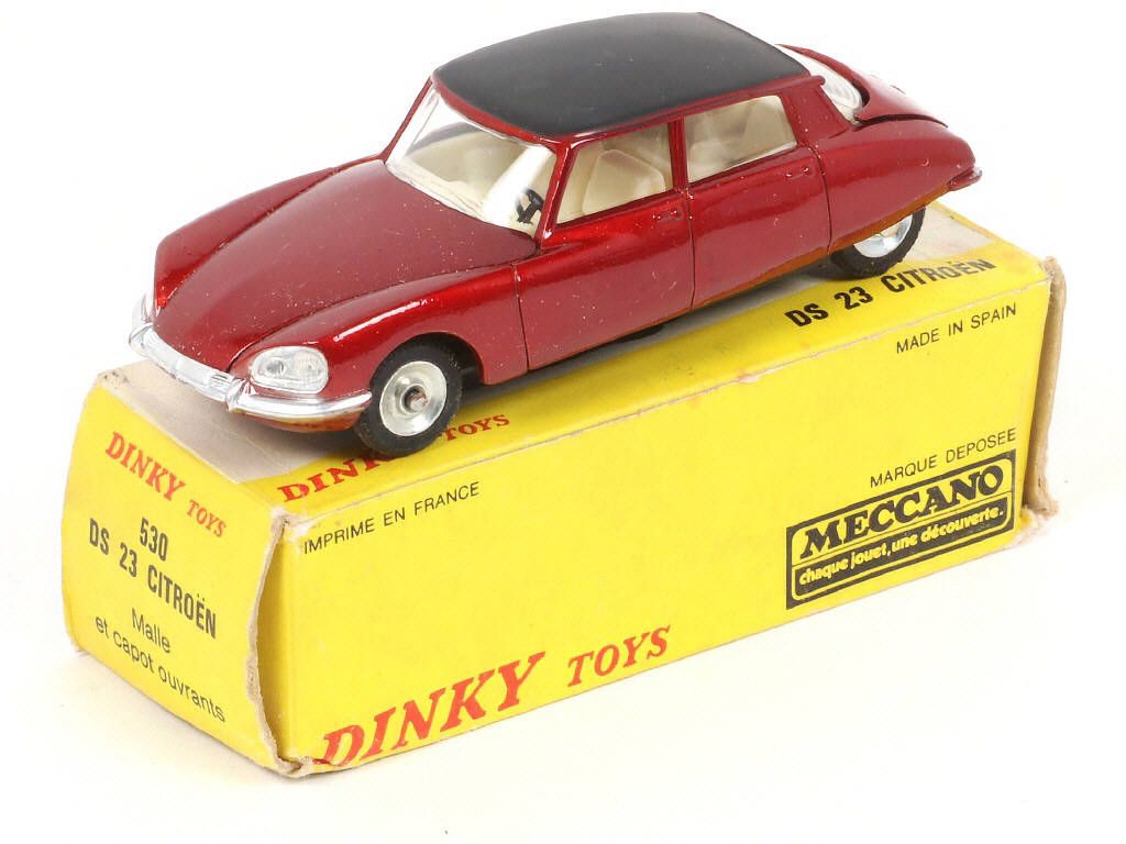 Lot 224 - DINKY TOYS (FRANCE) (1)