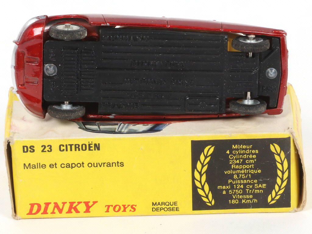 Lot 224 - DINKY TOYS (FRANCE) (1)