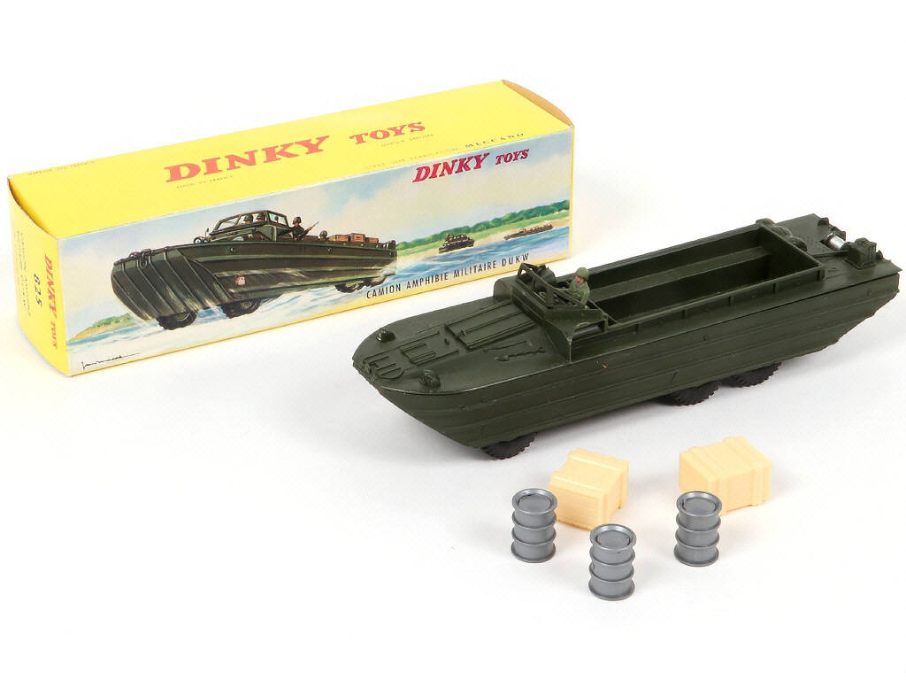 Lot 243 - DINKY TOYS (FRANCE) (1)