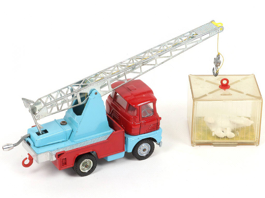 Lot 101 - CORGI TOYS (GB) (1)