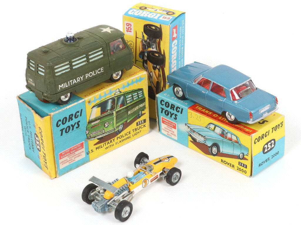 Lot 203 - CORGI TOYS (GB) (3)