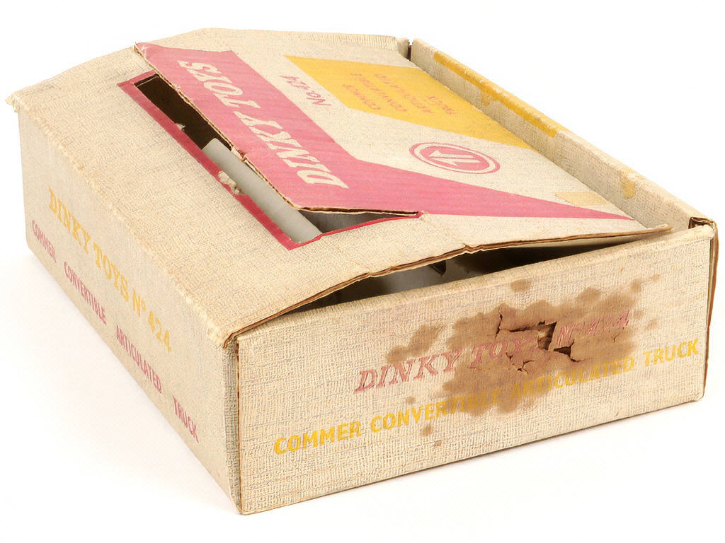 Lot 137 - DINKY TOYS (GB) (1)