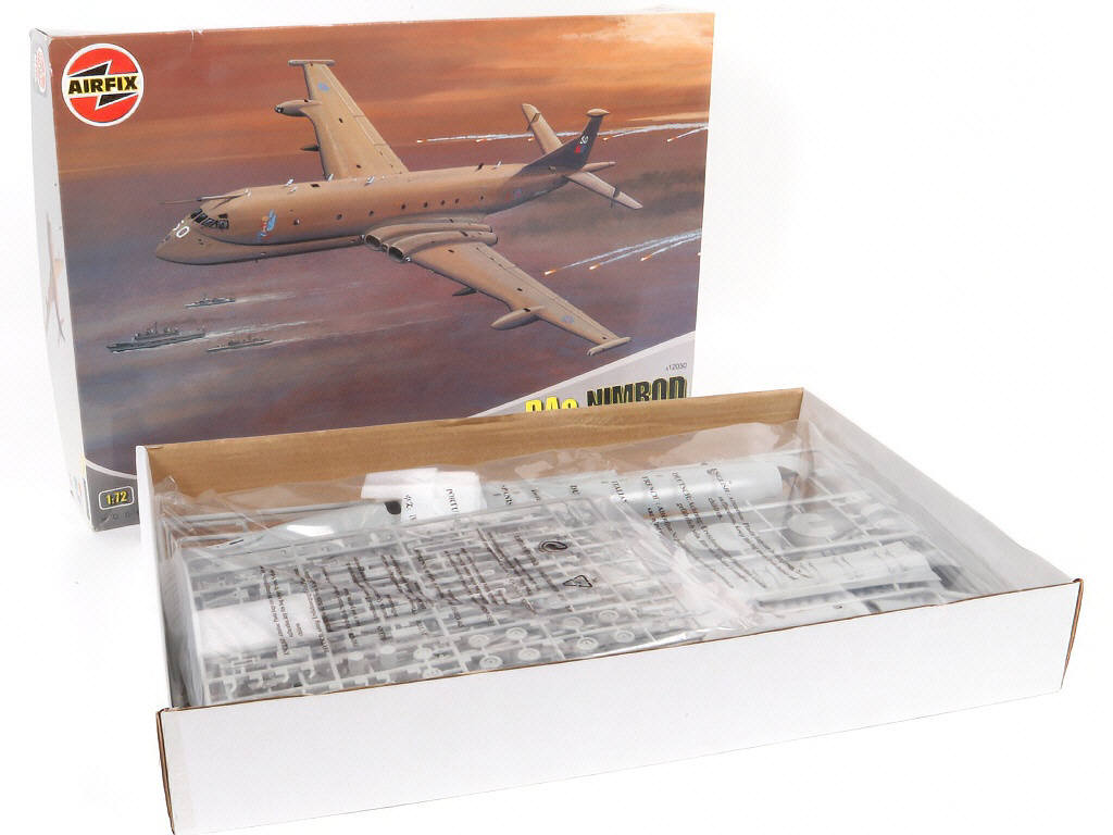 Lot 355 - DIVERS (3)