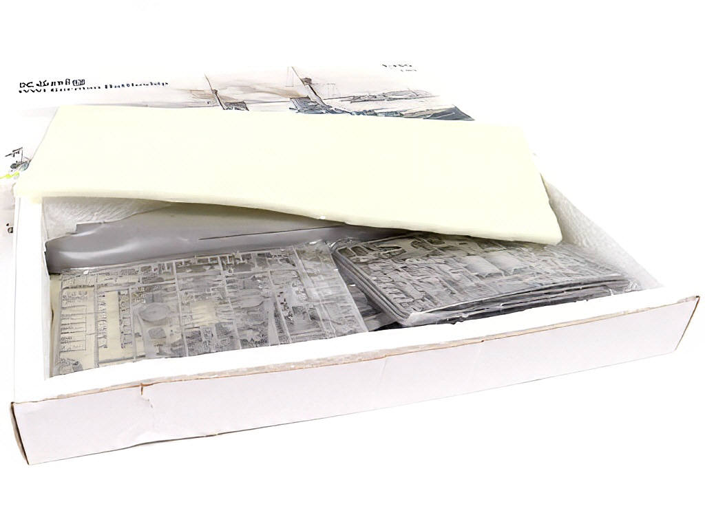 Lot 356 - DIVERS (4)