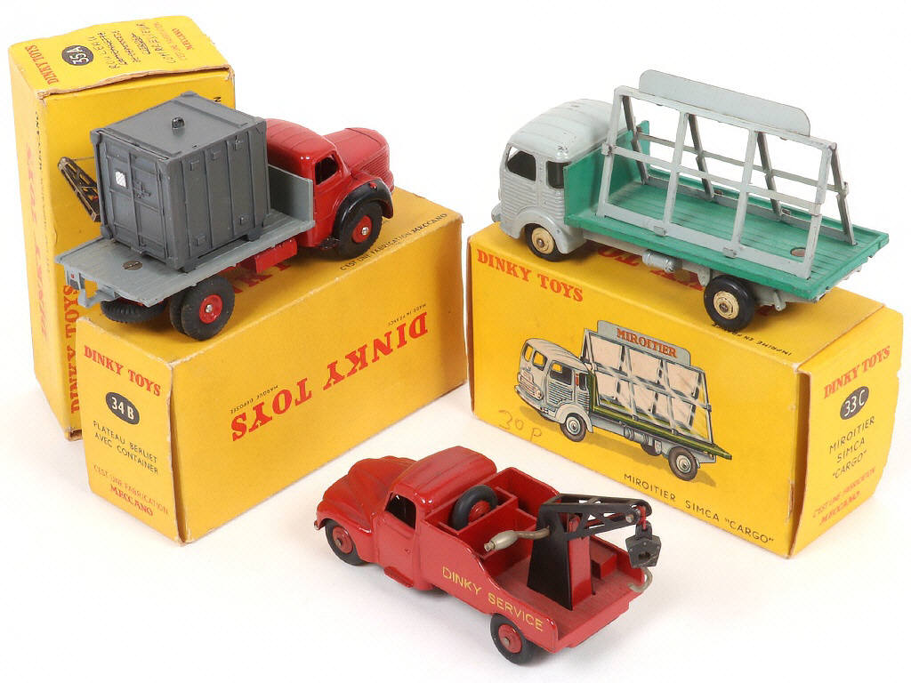 Lot 259 - DINKY TOYS (FRANCE) (3)