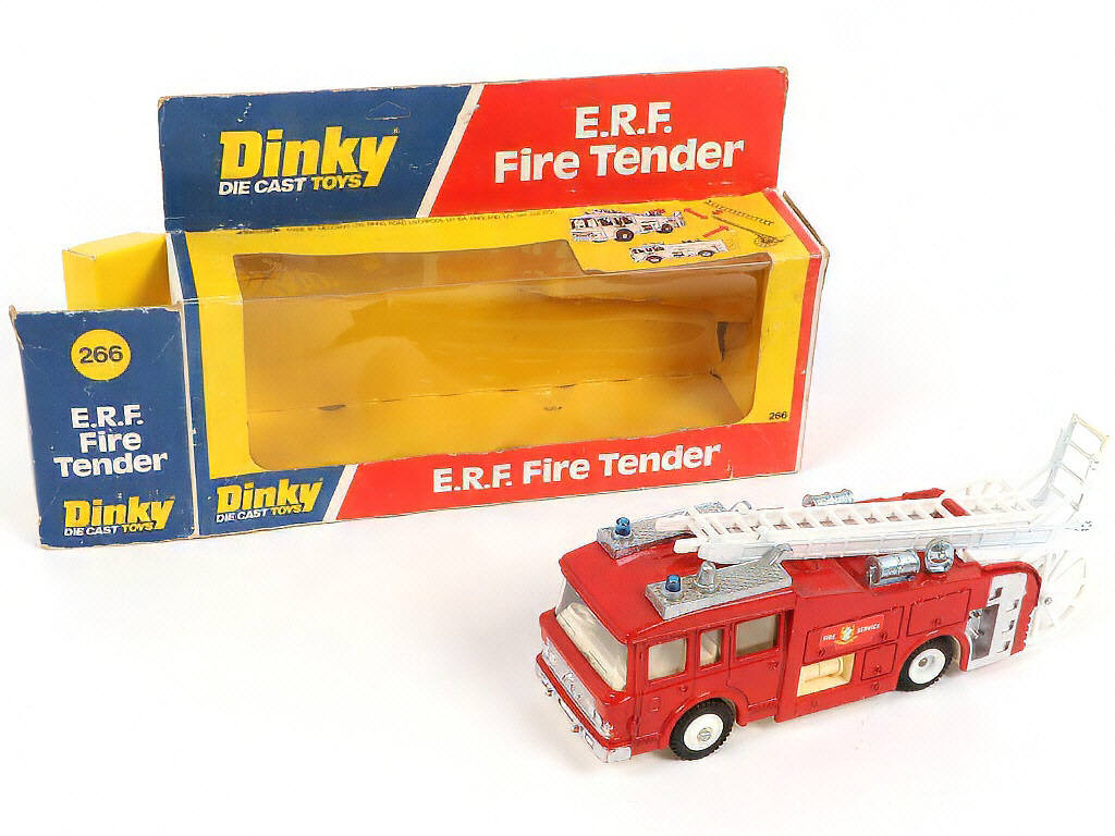 Lot 73 - DINKY TOYS (GB) (1)