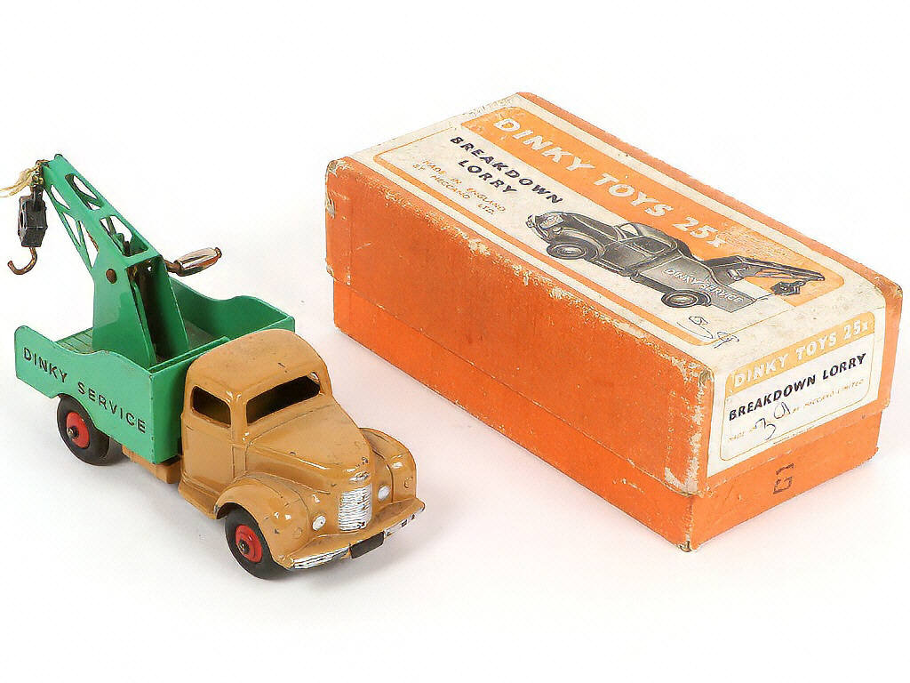 Lot 40 - DINKY TOYS (GB) (1)