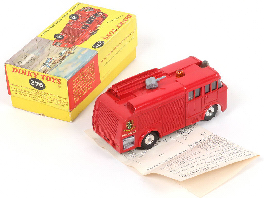 Lot 74 - DINKY TOYS (GB) (1)