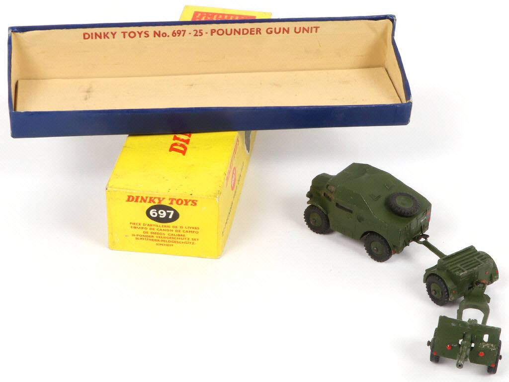 Lot 108 - DINKY TOYS (GB) (2)