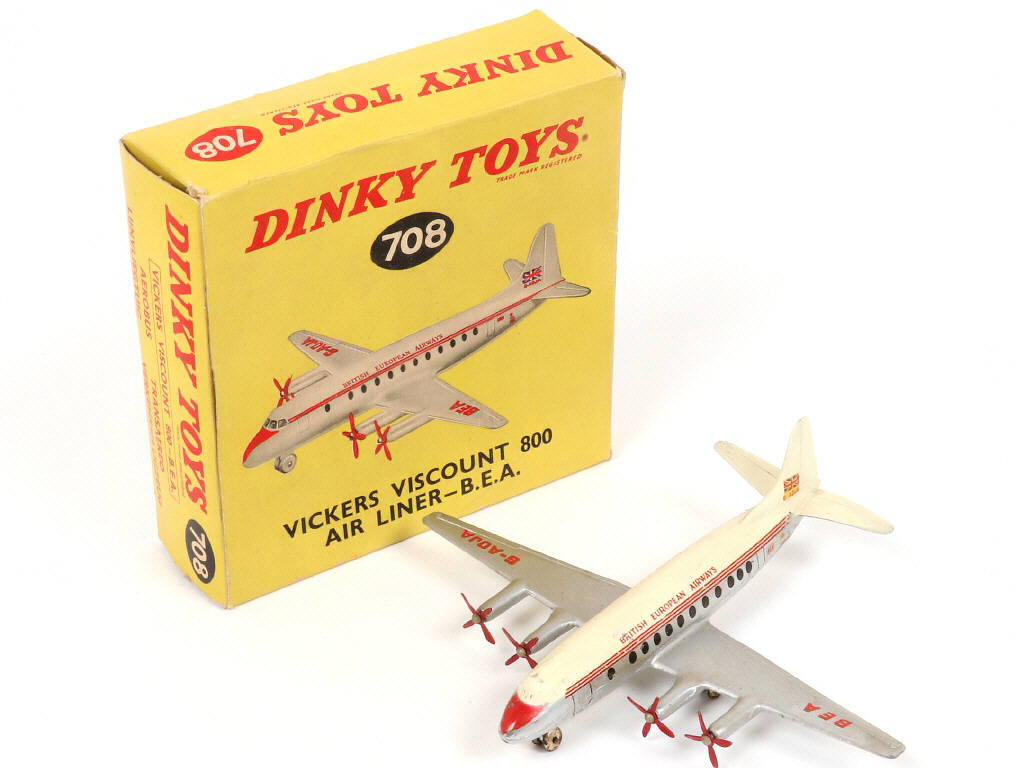 Lot 122 - DINKY TOYS (GB) (1)