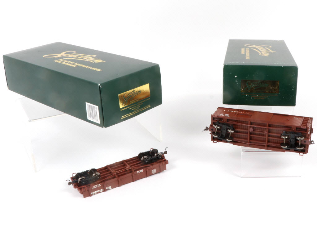 Lot 34 - SPECTRUM (HO) (2)