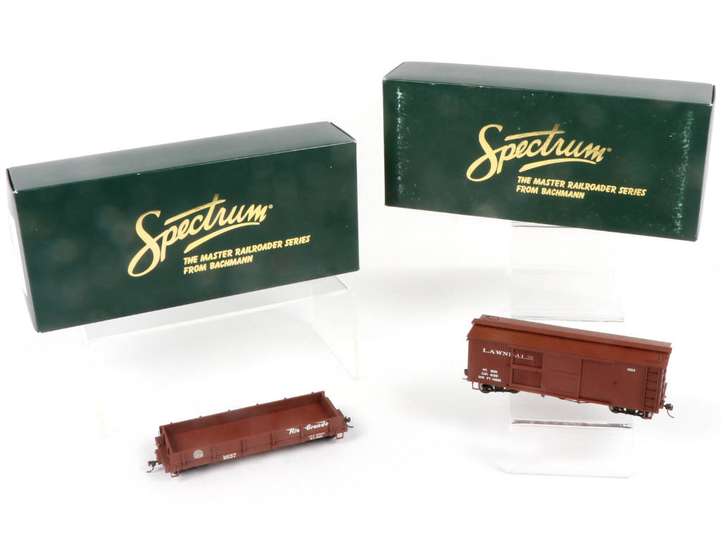 Lot 34 - SPECTRUM (HO) (2)