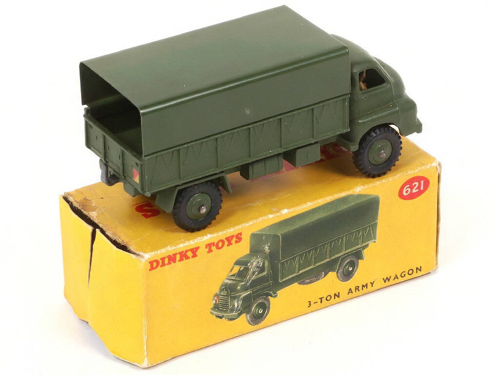 Lot 104 - DINKY TOYS (GB) (1)