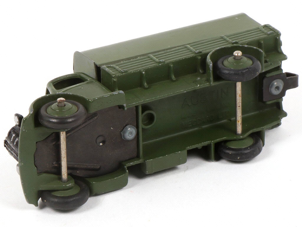 Lot 102 - DINKY TOYS (GB) (1)