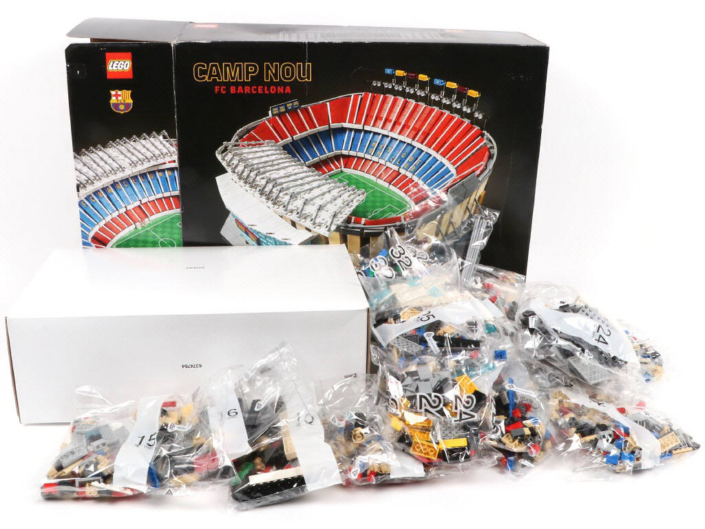 Lot 31 - LEGO (DANEMARK) (1)