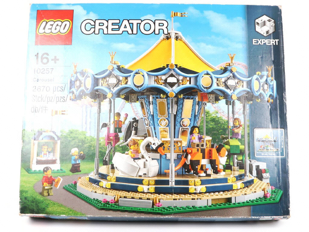 Lot 24 - LEGO (DANEMARK) (1)