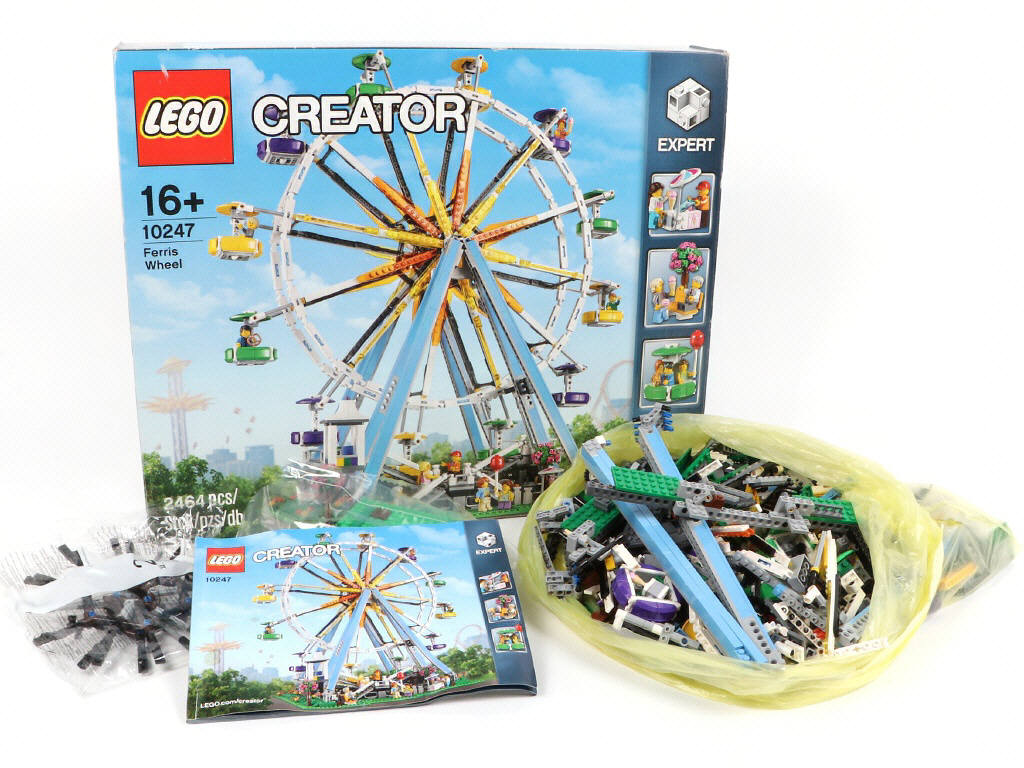 Lot 25 - LEGO (DANEMARK) (1)