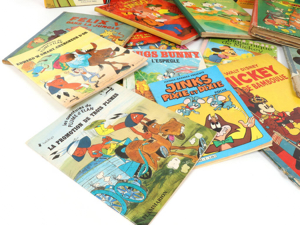 Lot 113 - DIVERS (25)