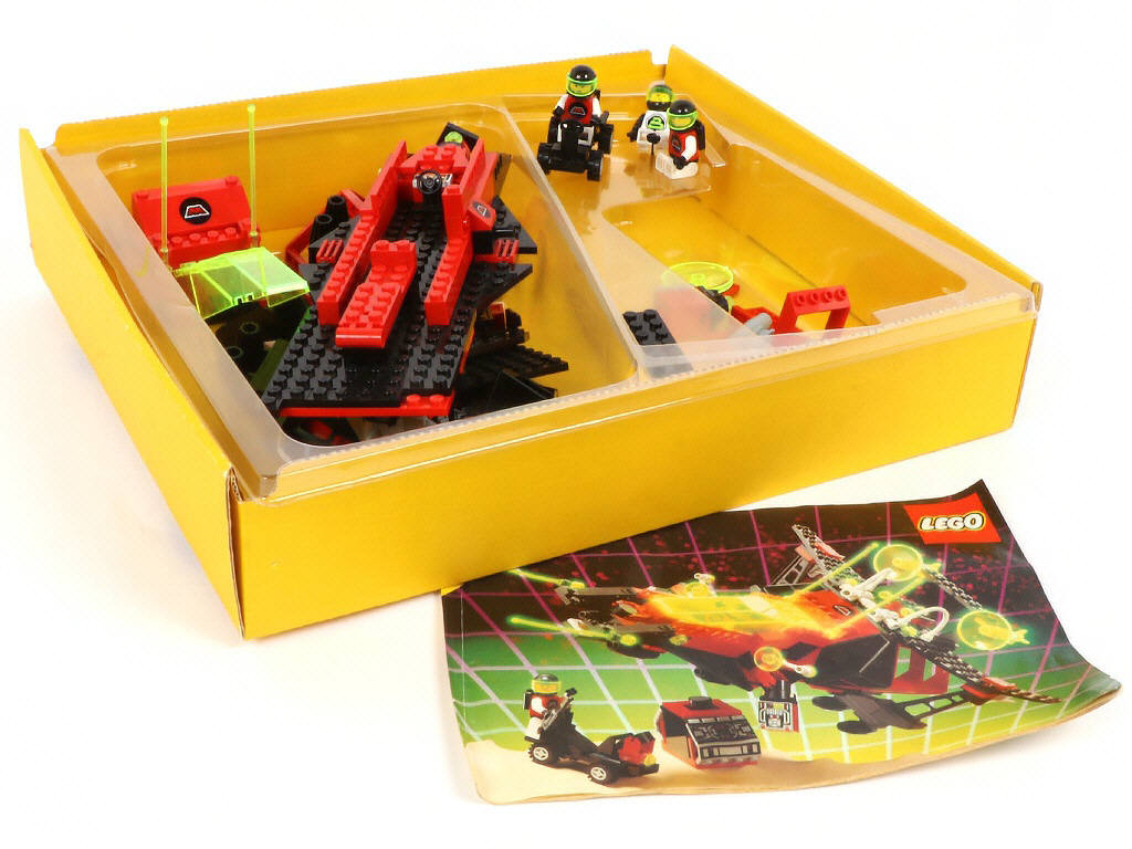 Lot 14 - LEGO (DANEMARK) (1)