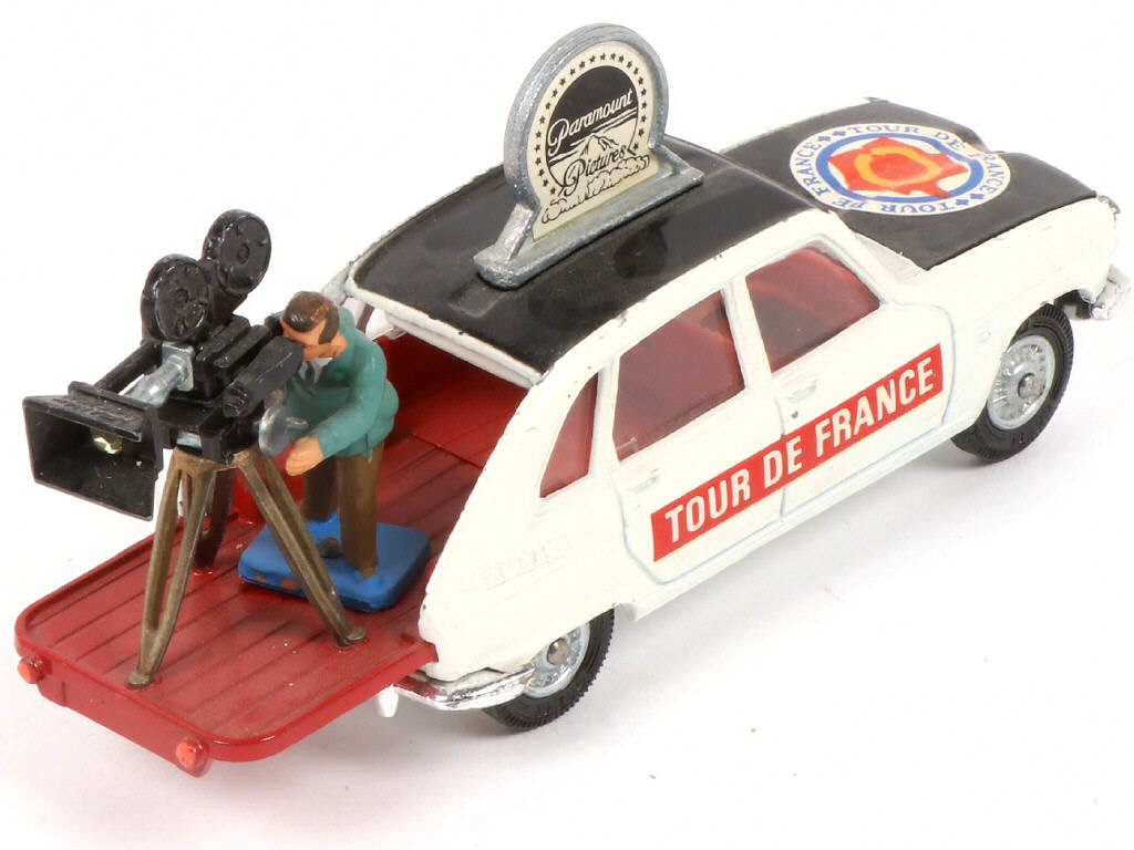 Lot 229 - CORGI TOYS (GB) (1)