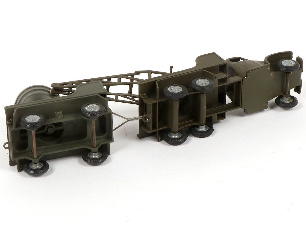 Lot 97 - FRANCE JOUETS (FRANCE) (2)