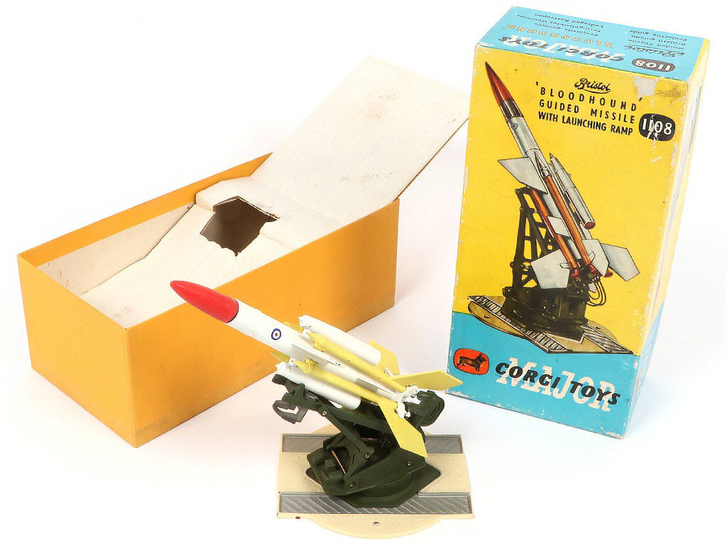 Lot 227 - CORGI TOYS (GB) (1)