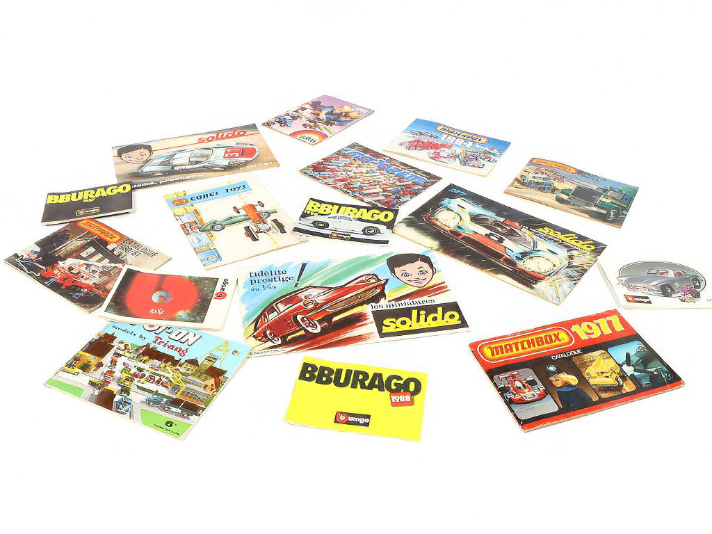 Lot 53 - DIVERS (16)