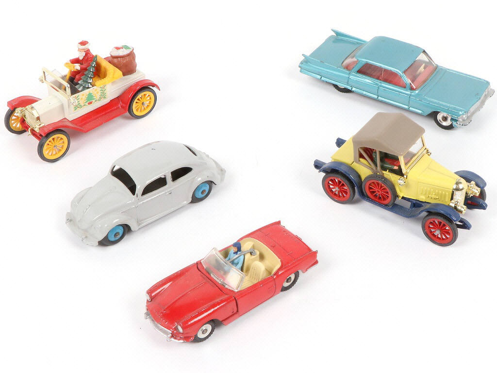 Lot 248 - DINKY TOYS (GB) (5)