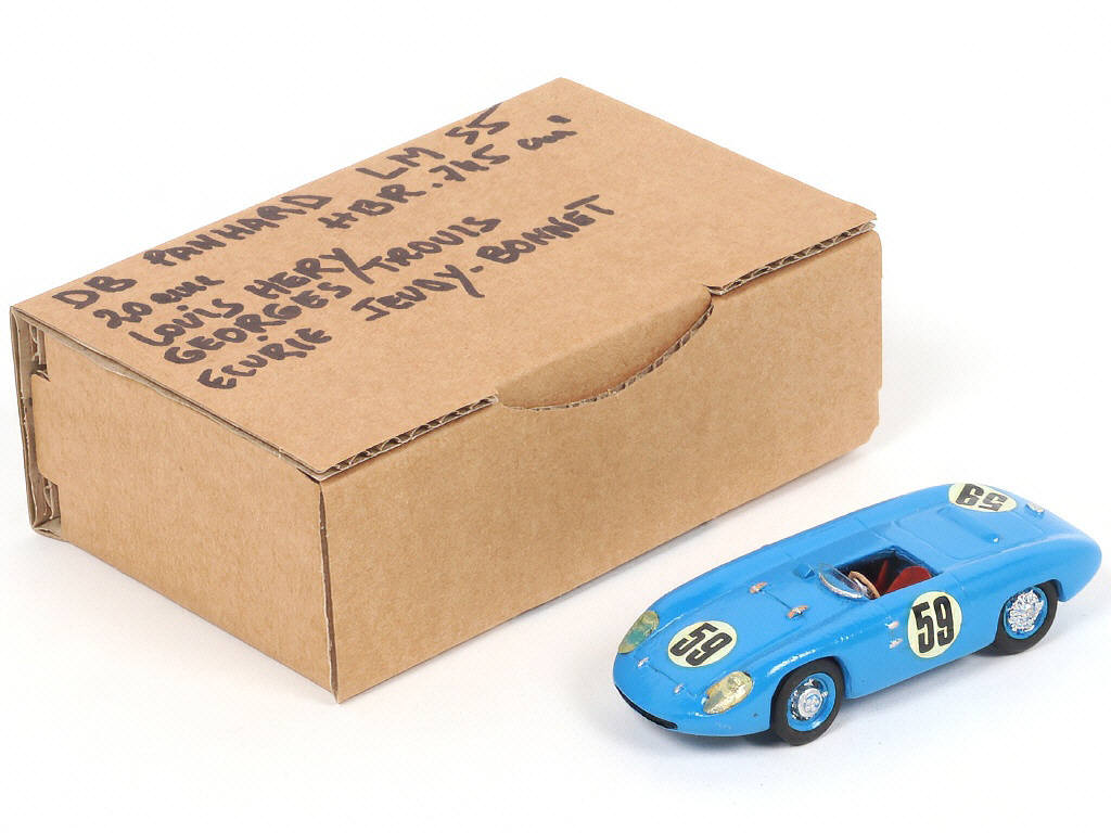 Lot 214 - DIVERS (1)