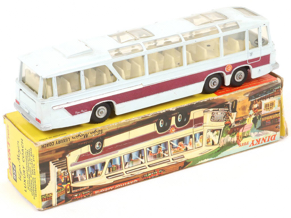 Lot 237 - DINKY TOYS (GB) (1)