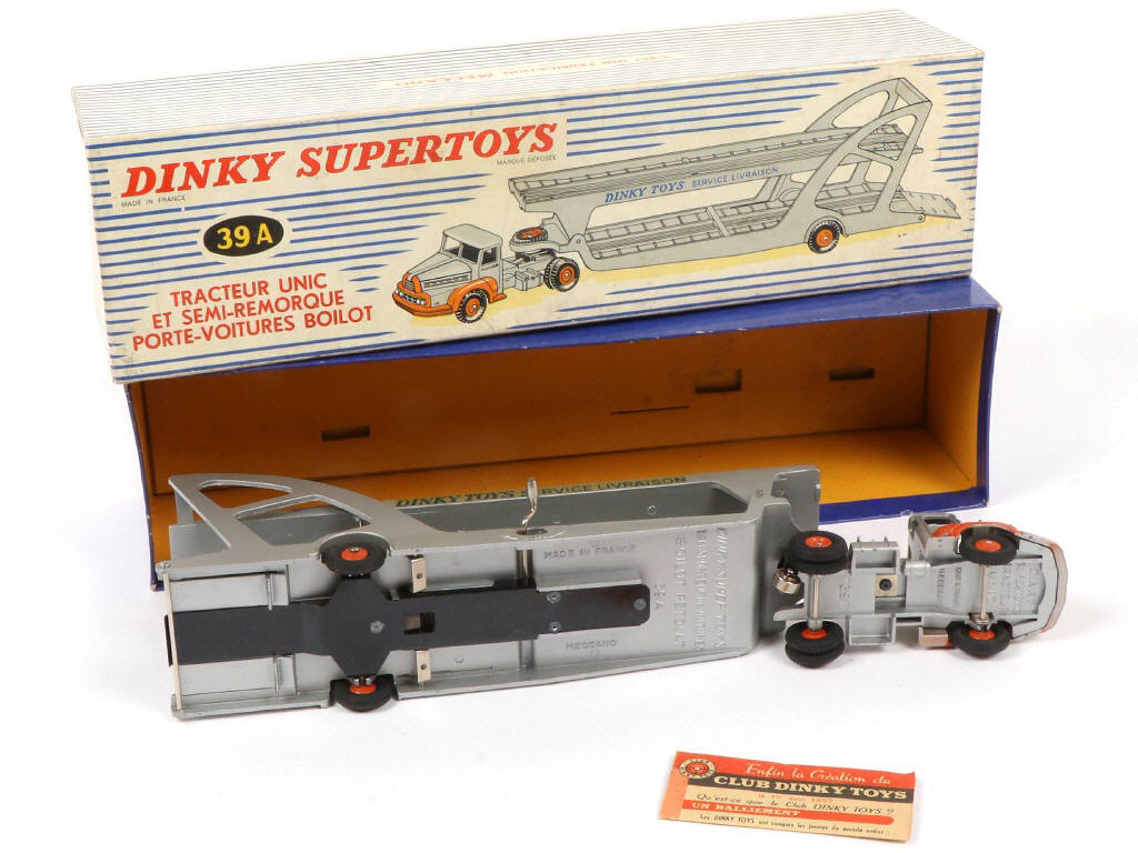 Lot 126 - DINKY TOYS (FRANCE) (1)