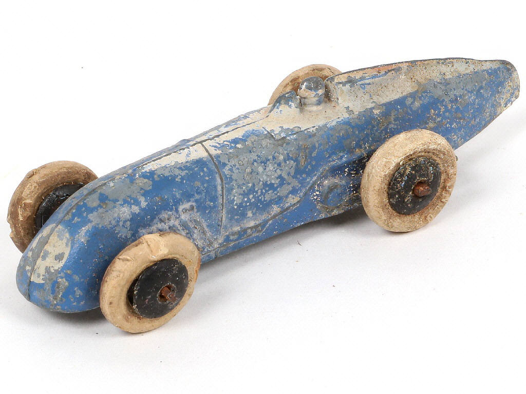 Lot 166 - DINKY TOYS (FRANCE) (1)