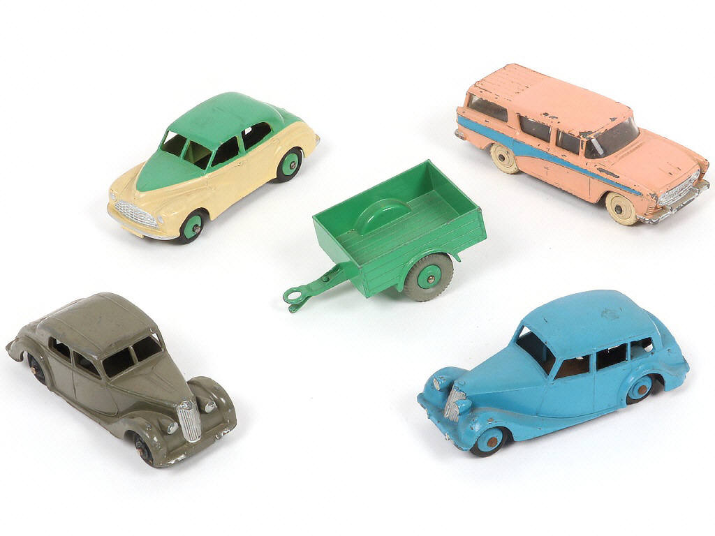 Lot 247 - DINKY TOYS (GB) (5)