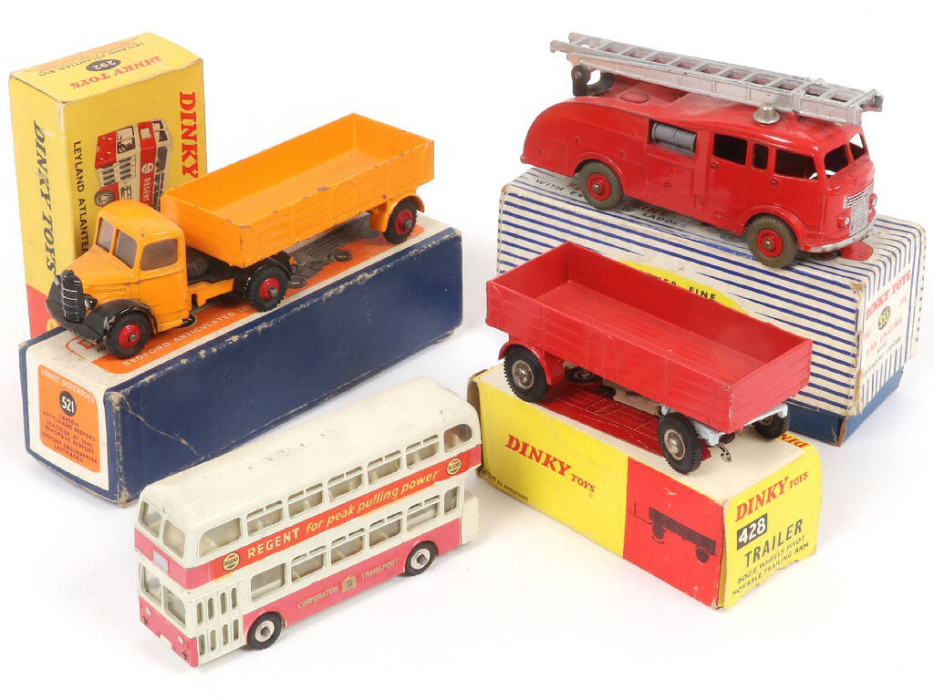 Lot 243 - DINKY TOYS (GB) (4)