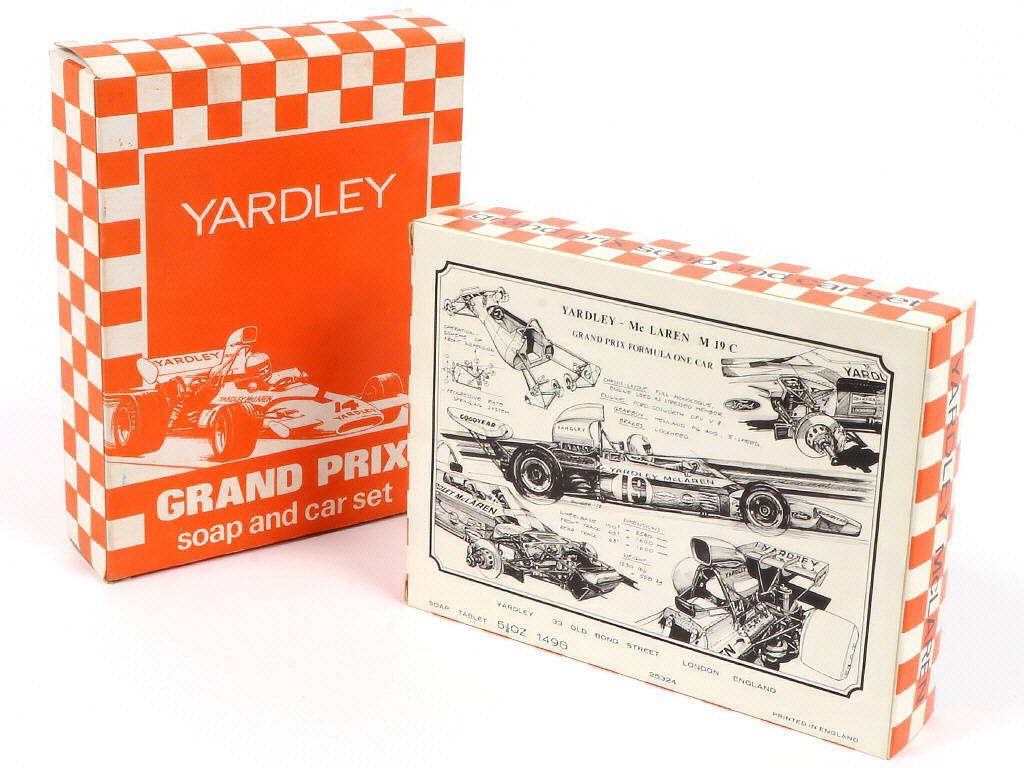 Lot 230 - CORGI TOYS (GB) (1)