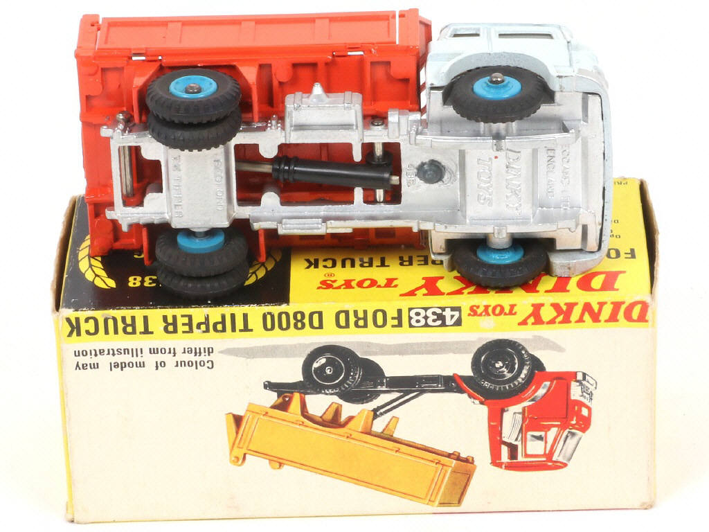 Lot 122 - DINKY TOYS (GB) (1)