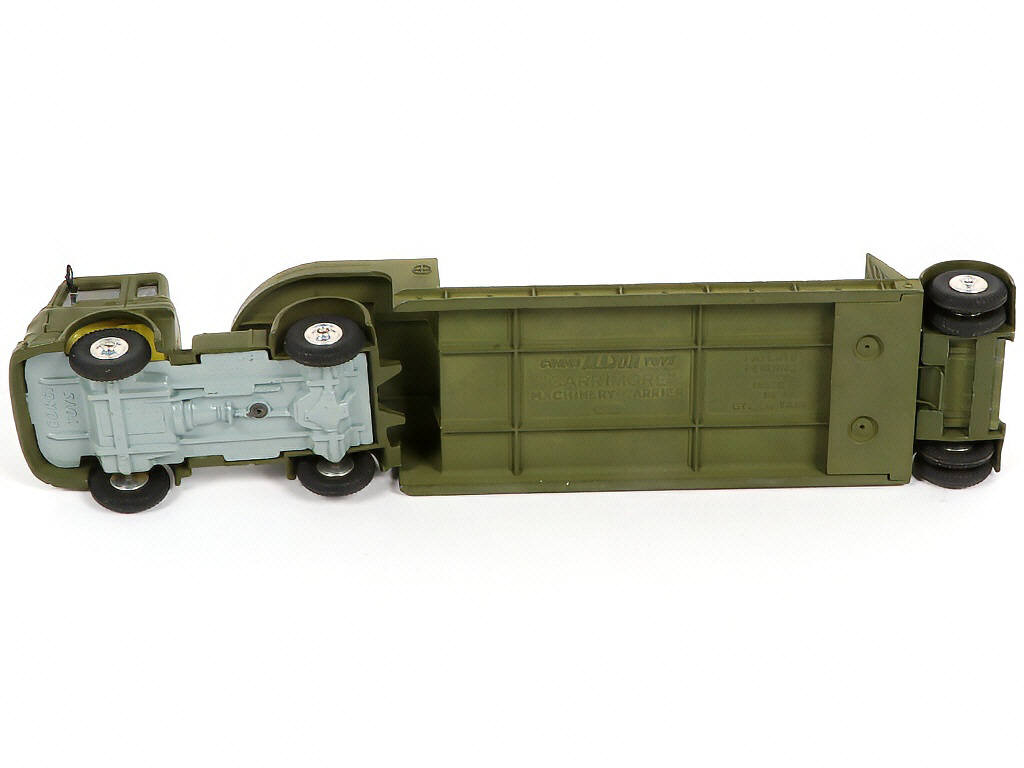 Lot 135 - CORGI TOYS (GB) (2)