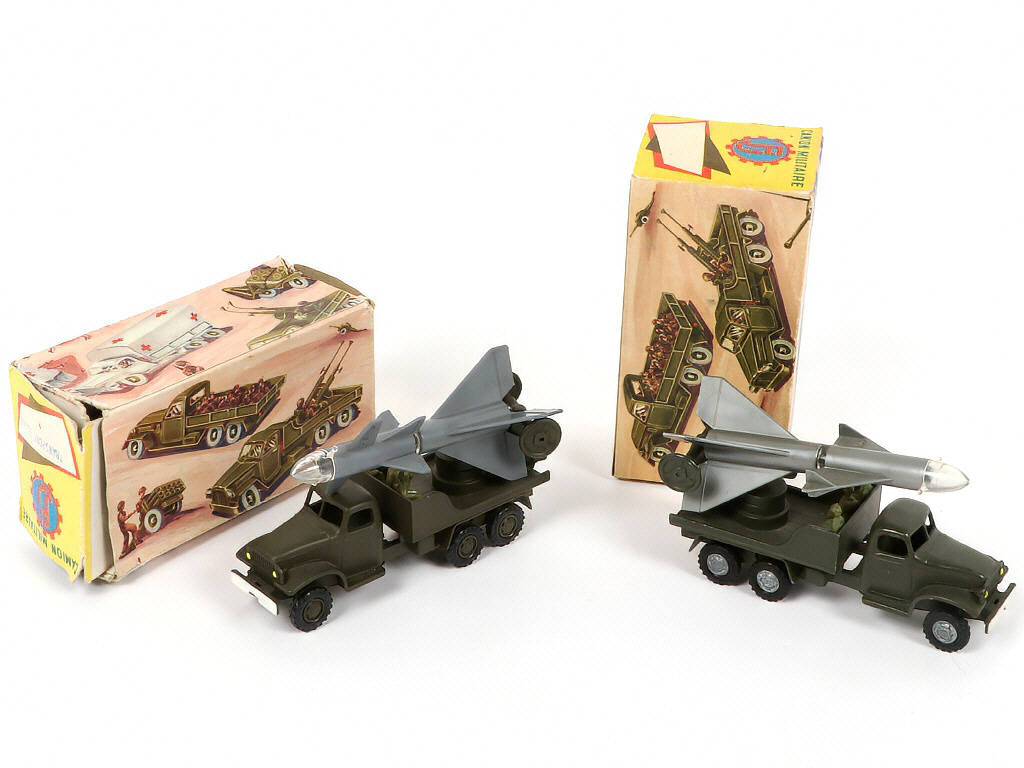 Lot 126 - FRANCE JOUETS (FRANCE) (2)