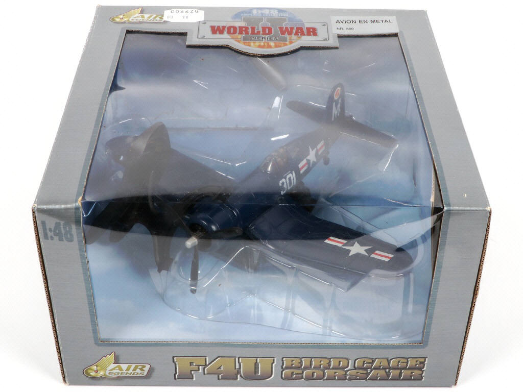 Lot 49 - AIR LEGENDS (CHINE) (2)