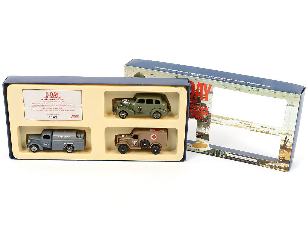 Lot 132 - DIVERS (GB) (4)