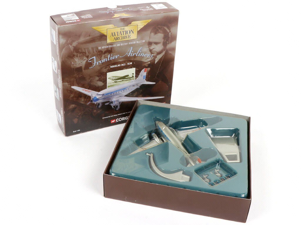 Lot 226 - CORGI TOYS (GB) (2)