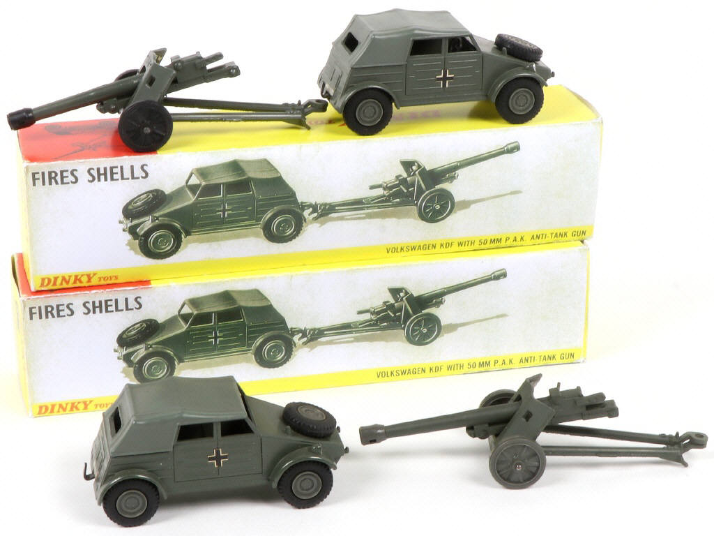 Lot 166 - DINKY TOYS (GB) (2)