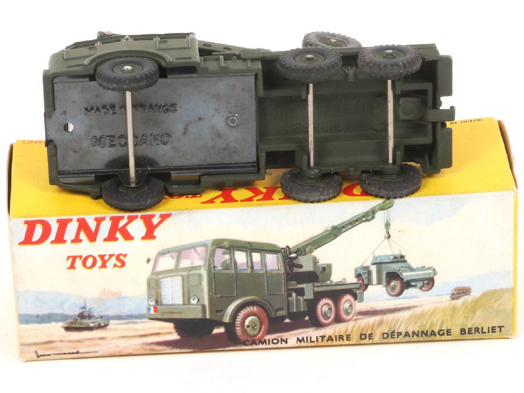 Lot 163 - DINKY TOYS (FRANCE) (1)