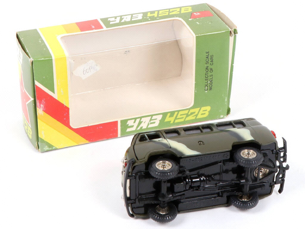 Lot 40 - NOVOEXPORT (URSS) (1)